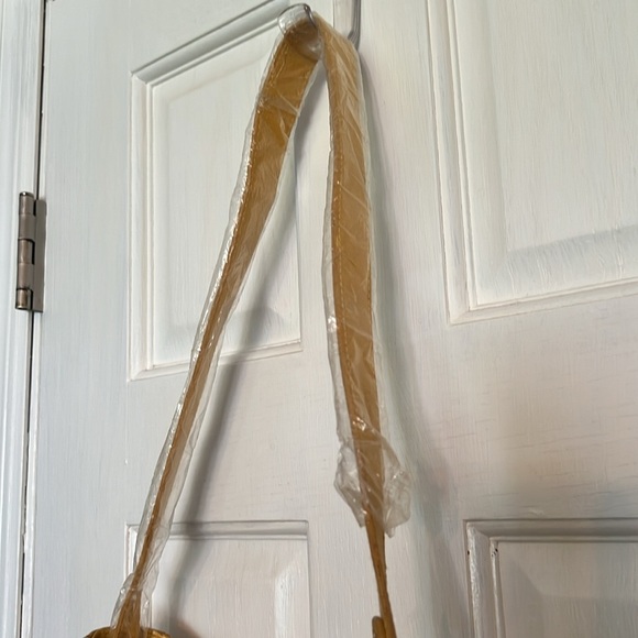 Laurence. C yellow shoulder bag NWOT - Picture 6 of 15